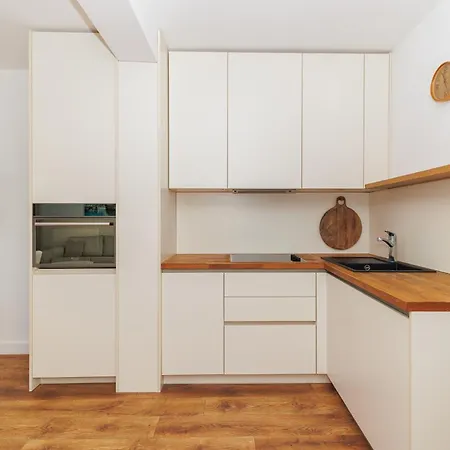 Sunny Side Escape By Belmont Realty 돈제페트레케인