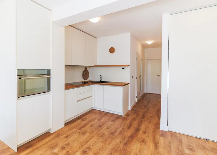 Sunny Side Escape By Belmont Realty 돈제페트레케인