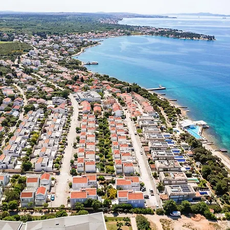 Sunny Side Escape By Belmont Realty *