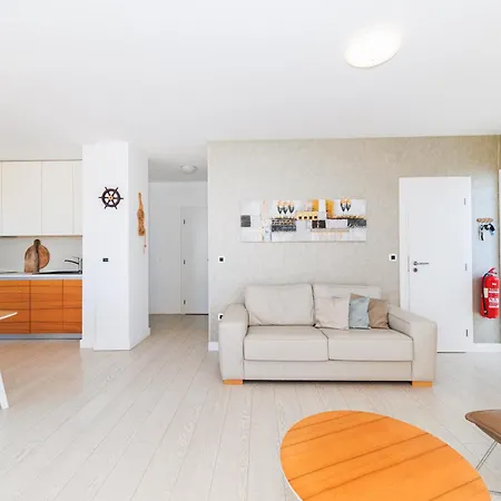 Sunny Side Escape By Belmont Realty *