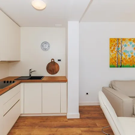 Sunny Side Escape By Belmont Realty Petrčane