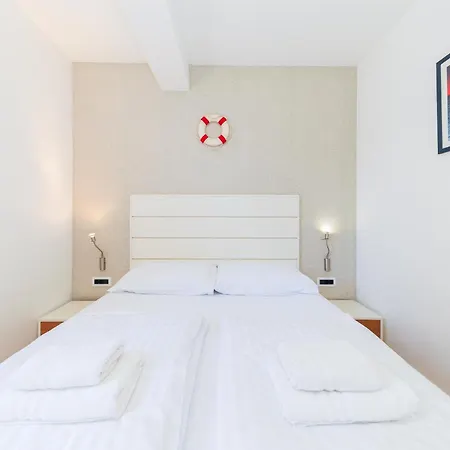 Sunny Side Escape By Belmont Realty