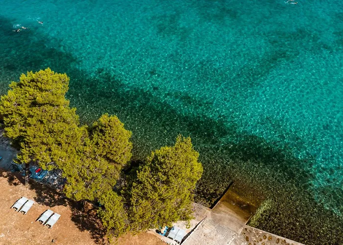 Apartment Sunny Side Escape By Belmont Realty *