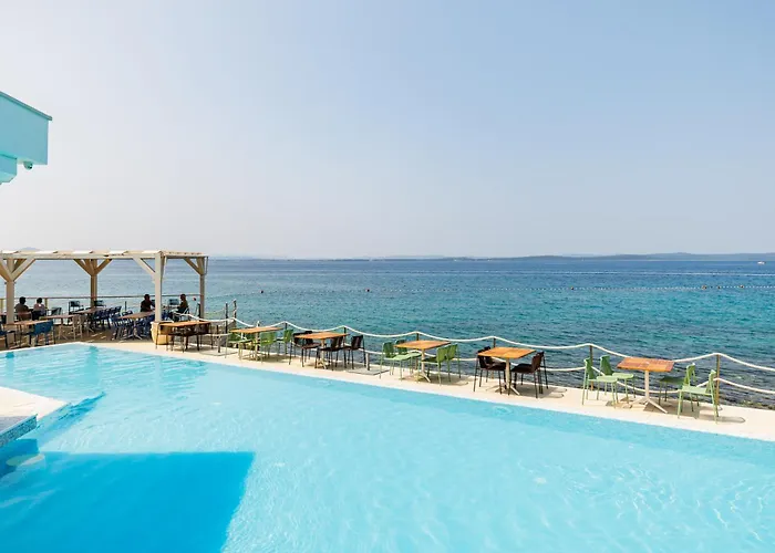 Sunny Side Escape By Belmont Realty Lägenhet *